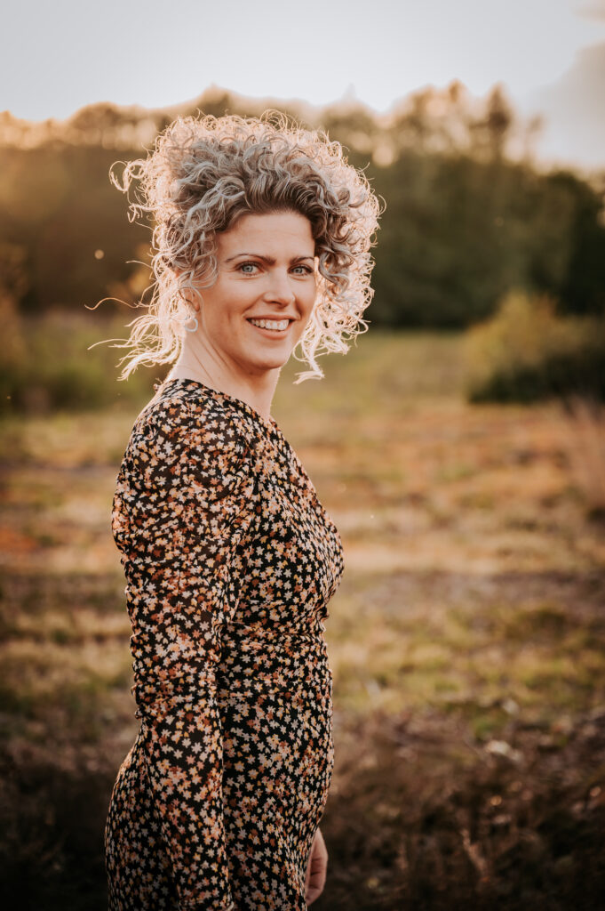 Manon de Lange - 4Binding